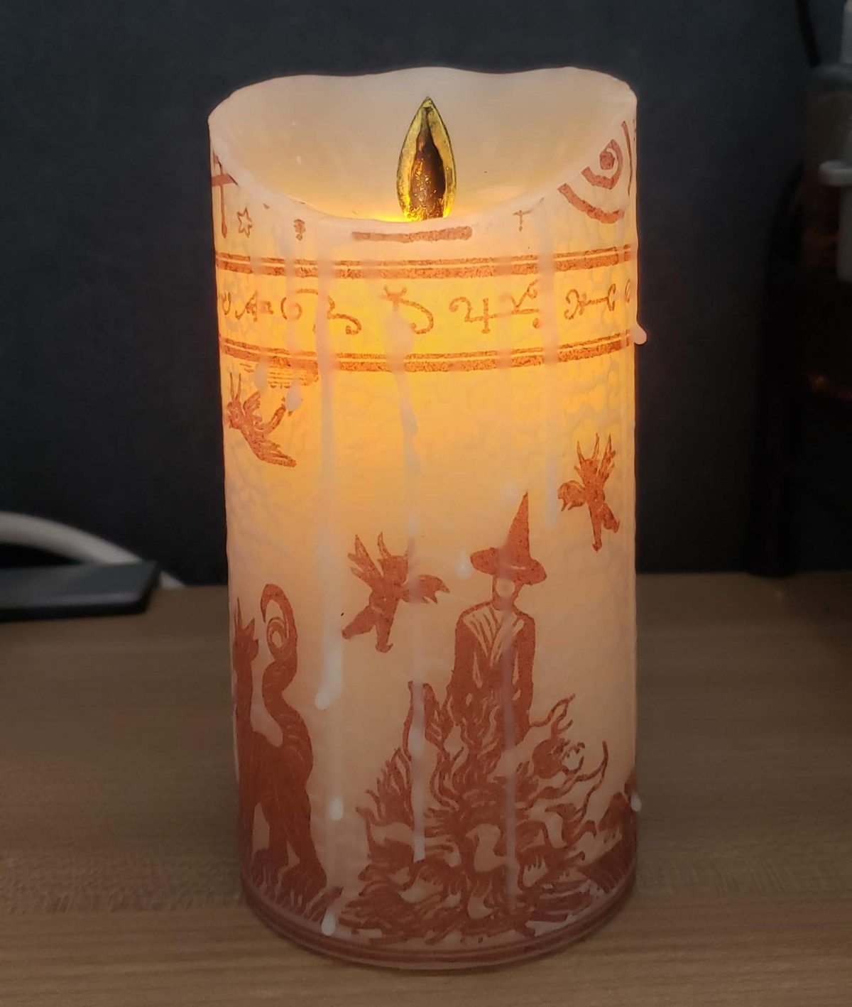 DIY Real Wax Black Flame Candle From Hocus Pocus ⋆ Welcome To The Necro ...